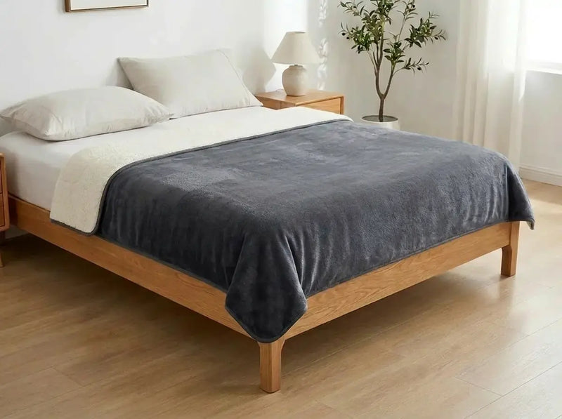 Intimate Gray King